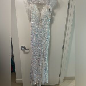 Alyce Paris size 8 magic opal full length dress